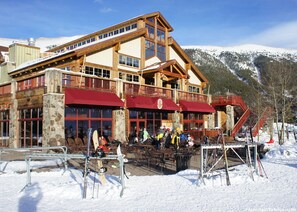 Exterior - Ski in/Out! Gold Rated, Corner, plus sized unit, King BR & 4 Bunks, Great Views! (Frisco)