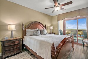 3 slaapkamers, een strijkplank/strijkijzer, wifi, beddengoed