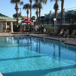 Outdoor pool, a heated pool