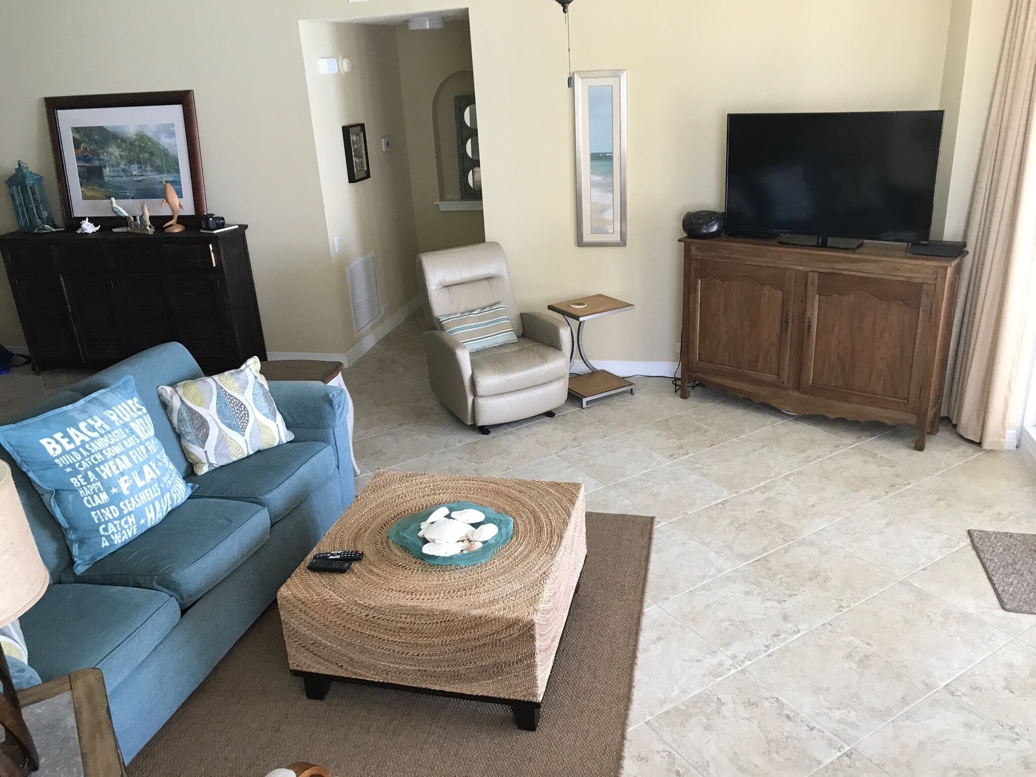 Gorgeous Gulf Front Condo in Beach Colony West
June /July dates available