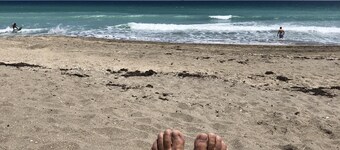 🍍🍍2 Bed “PINEAPPLE BUNGALOW” 🌀Steps to Ocean & Main St.🌀 Relax @ the Ocean 🌊🌊🌊🏖️