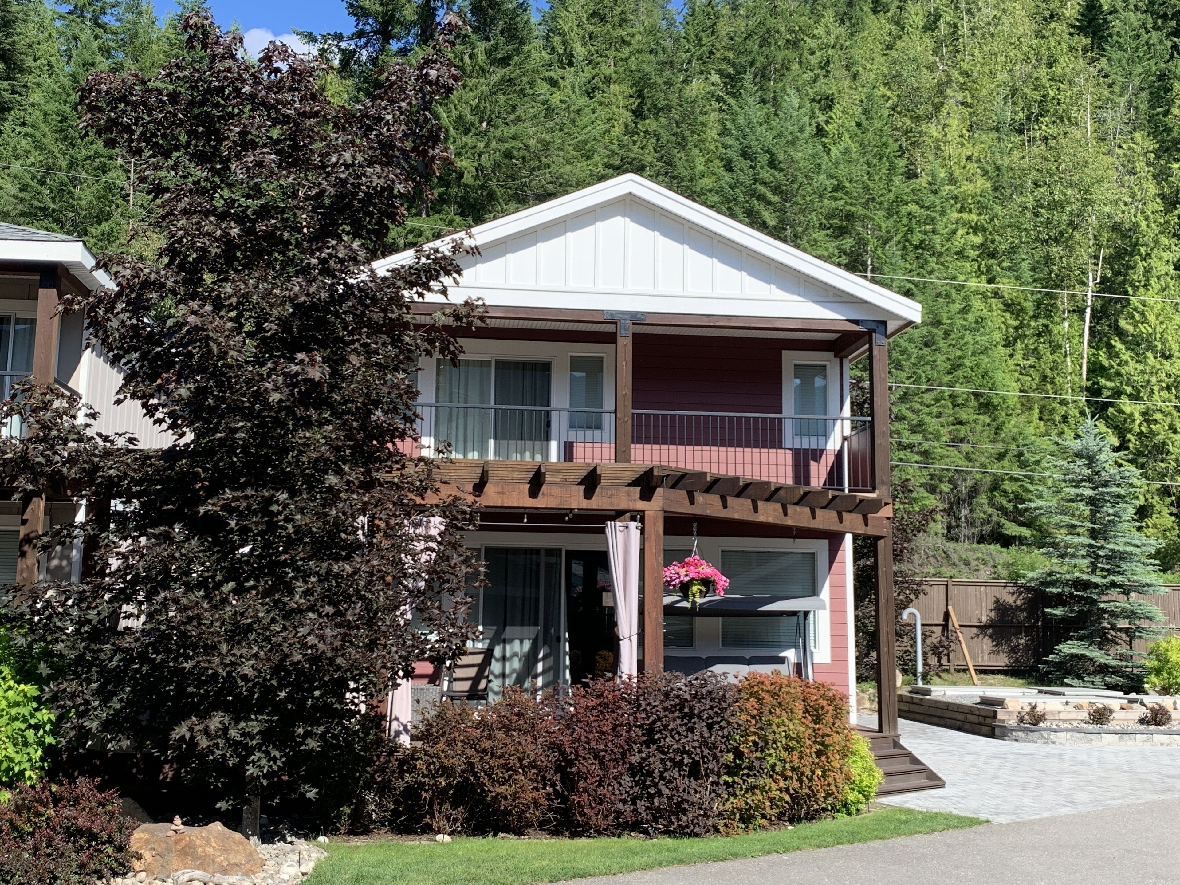 Hummingbird Resort Home on Mara Lake