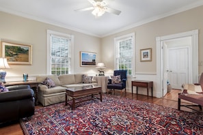 Smart TV, fireplace, DVD player, books