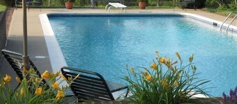 Privates Paradies - Historisches Haus aus dem Jahr 1860 auf 600 Hektar großem Grundstück - Pool, See, Aussicht