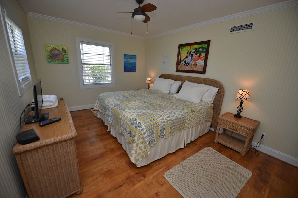 Apalachicola Airbnb & Cheap Cabin Rentals from 69 AirCabins