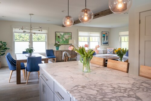 Perfect Family Vacation Home! Heated Salt Water Pool - Car Ferry Tix Available