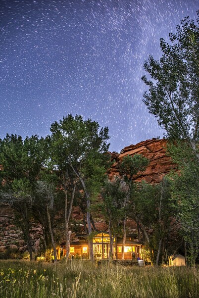 40 Acre Escalante Canyon Retreat