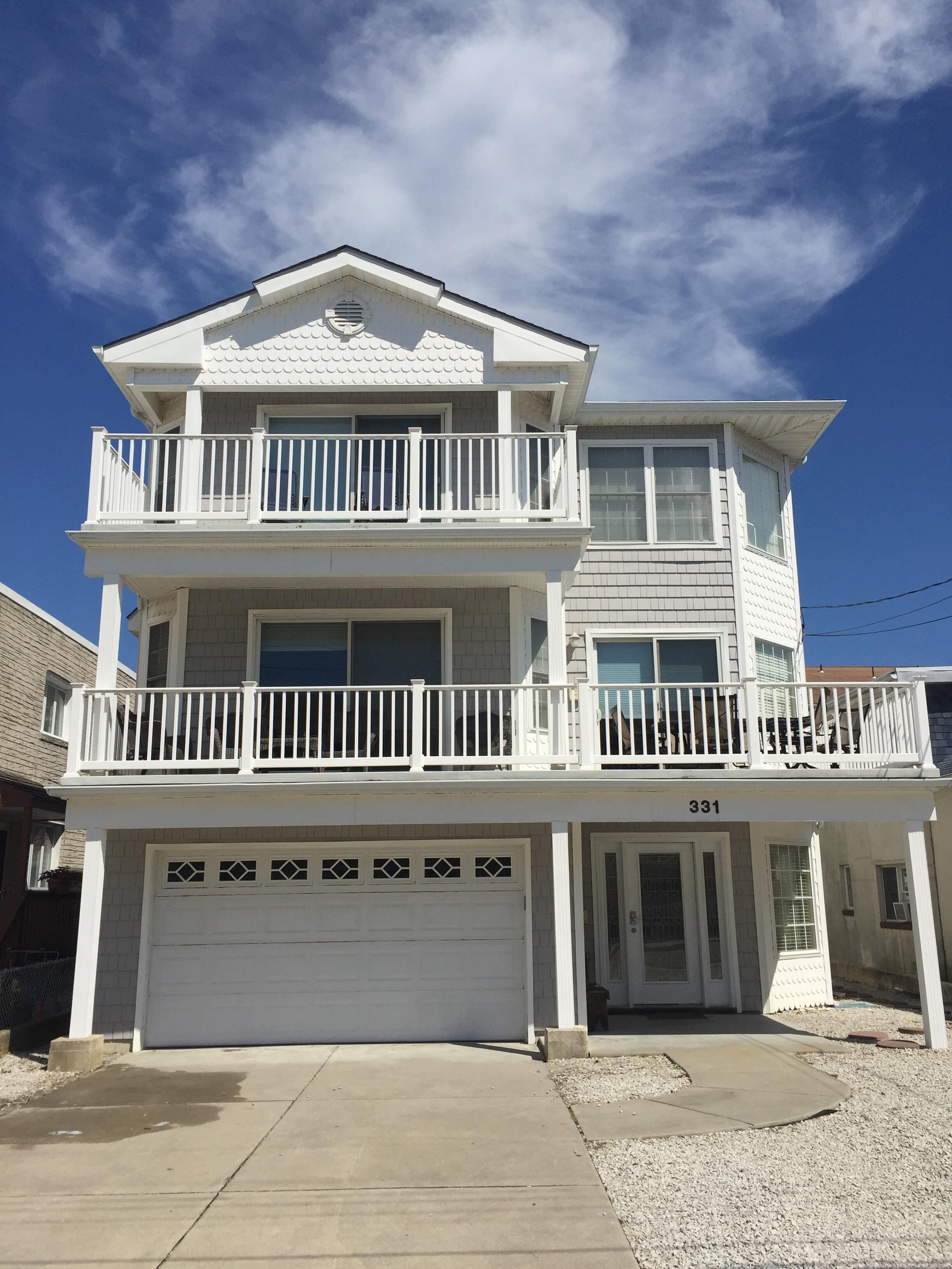 Large Family Shore House On Dead End Street With Planked Path To Sand Dune