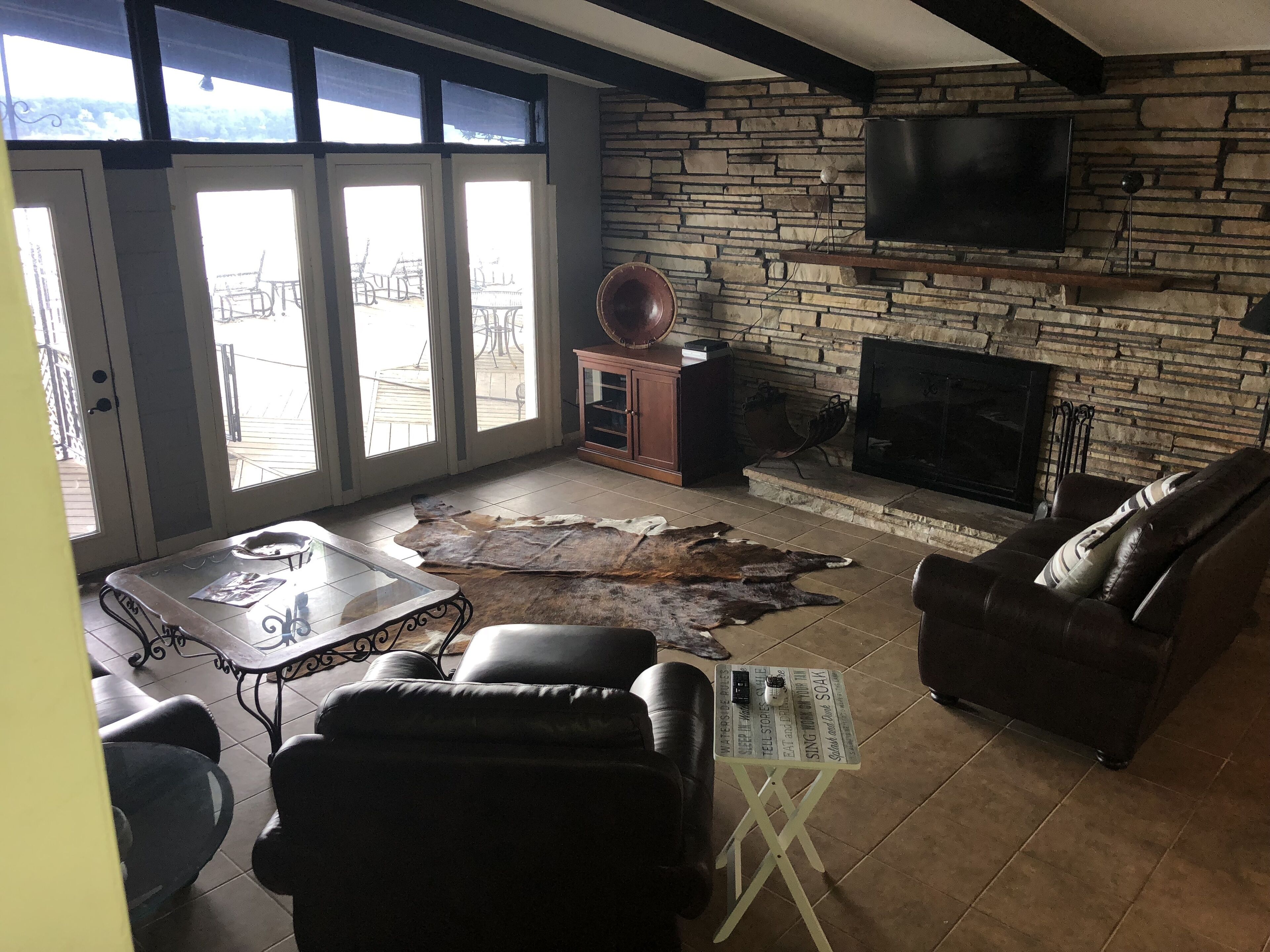 Right on the water, best view on the lake!