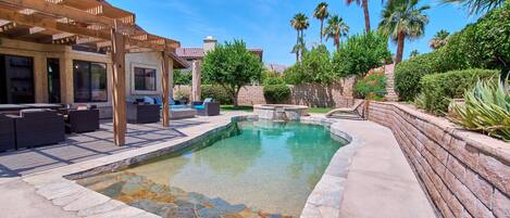 Piscina externa, piscina aquecida