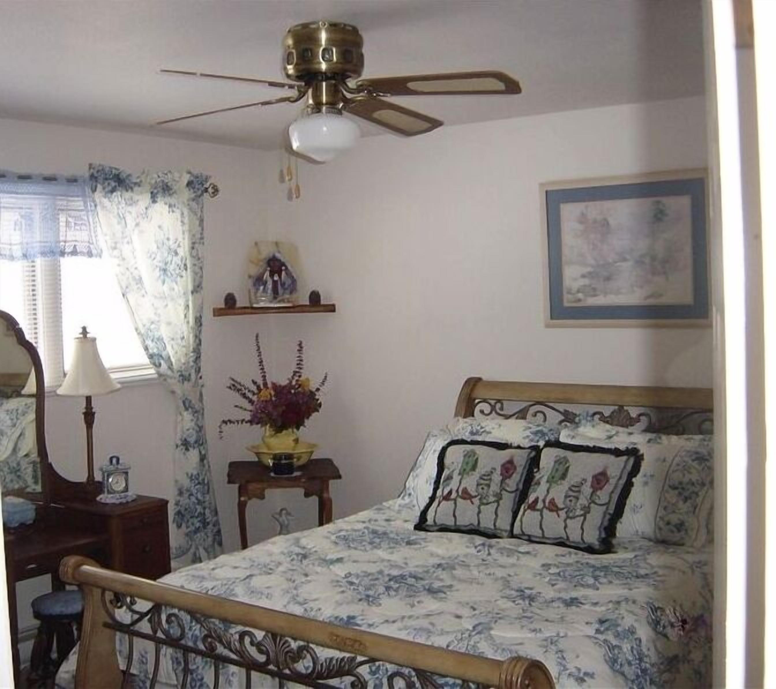 Flagstaff Ski & Golf Chalet A/C, WIFI, 2 Decks with grills.