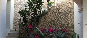 Casa La Ermita, Charming Restored Colonial in Historic Centro