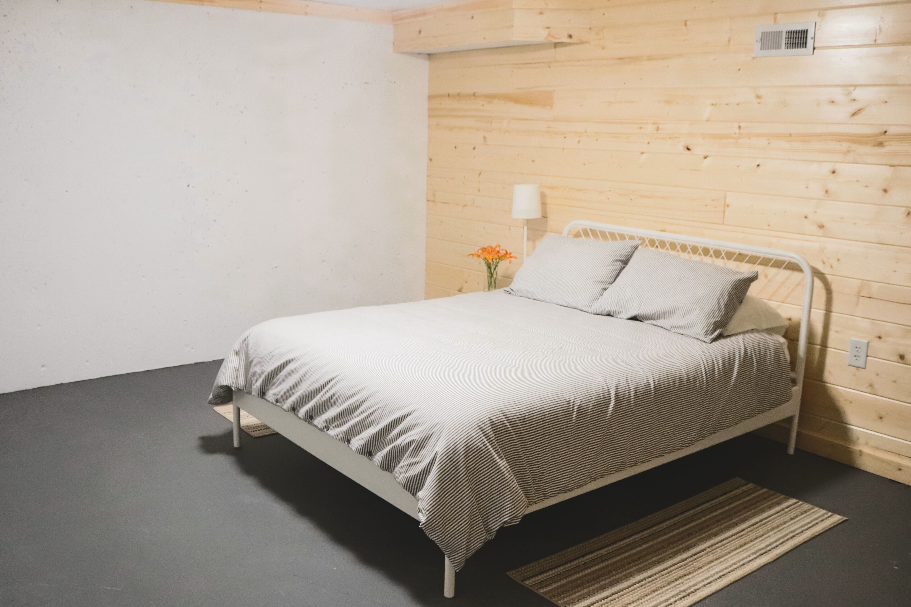 5 bedrooms, free WiFi, bed sheets