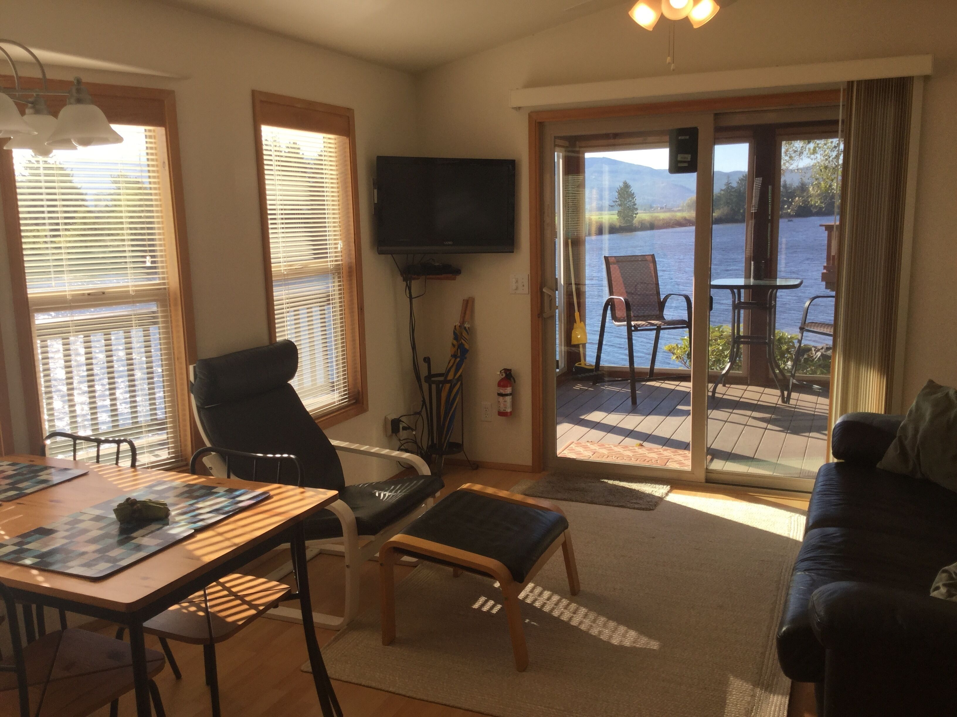 Rivers Edge Cottage on the Oregon Coast