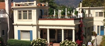 "Prime West Beach location" 10% DISCOUNT. New Owner. Simple and affordablle.