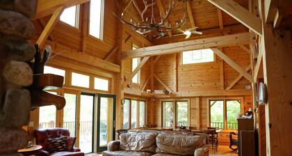 Lake Superior Beachfront, 4+ Bedrooms, Spectacular Timberframe Home