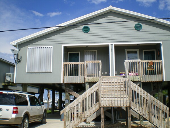 Exterior - Family Owned Waterfront 3 Bedroom/2 Bath Fully Furnished Condo (Venice)