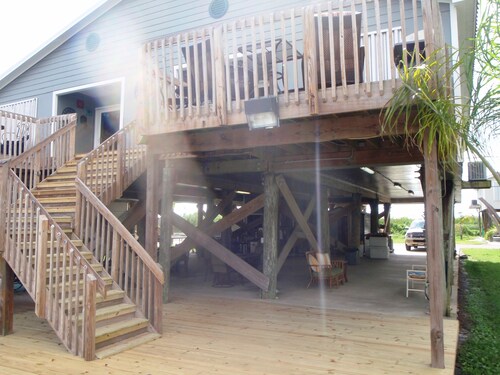 Family Owned Waterfront 3 Bedroom/2 Bath Fully Furnished Condo