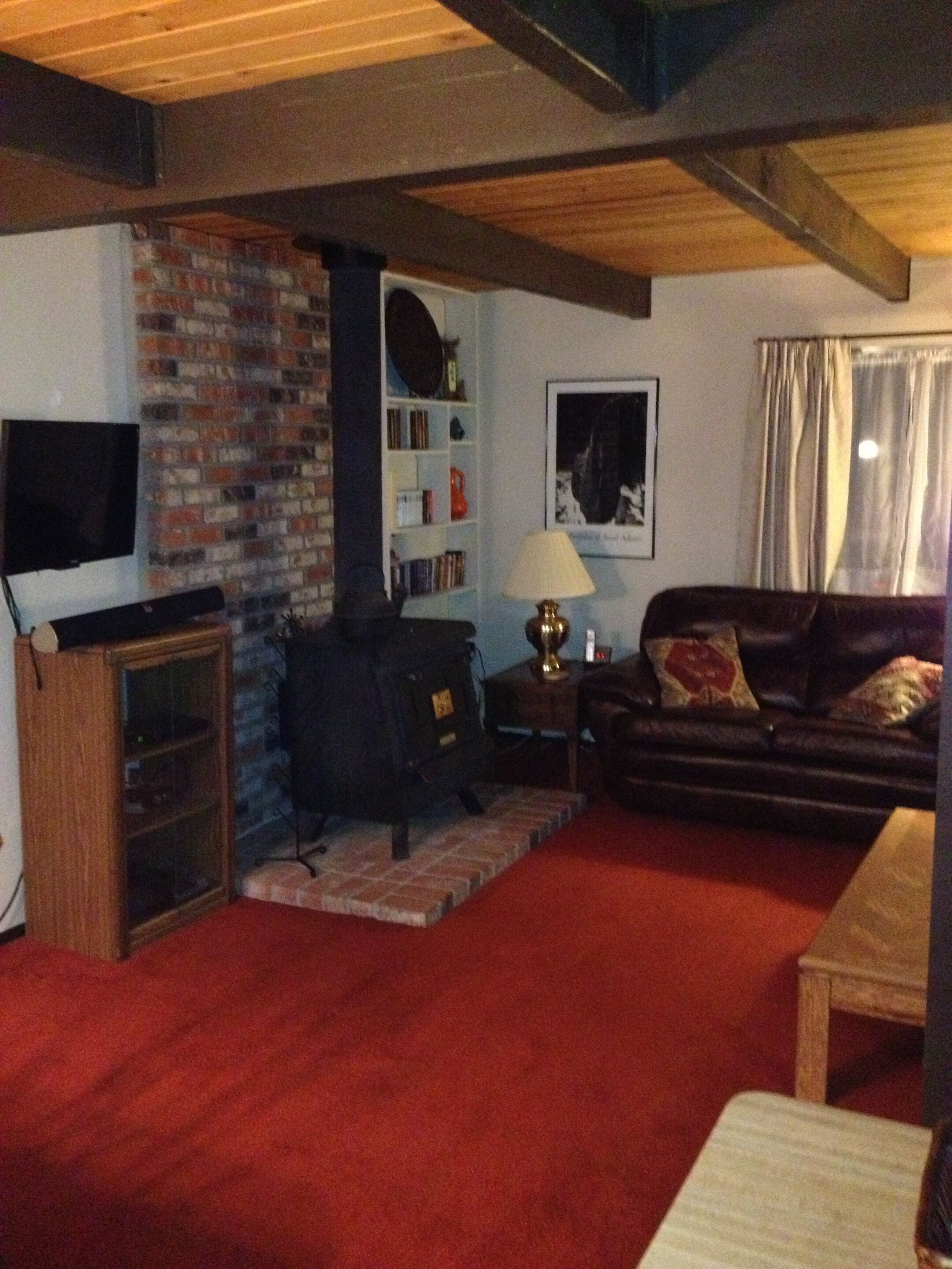 LAKEMONT PINES TREEHOUSE - JUST 5 PROPERTIES FROM THE LAKE!