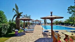 Pool - Pretty House with garden Close To The Beach On Corfu Island (Lefkimmi)