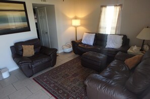 TV - NEAR FRENCH QUARTER - 2 Bedroom Townhouse, SAFE neighbornood (Chalmette)