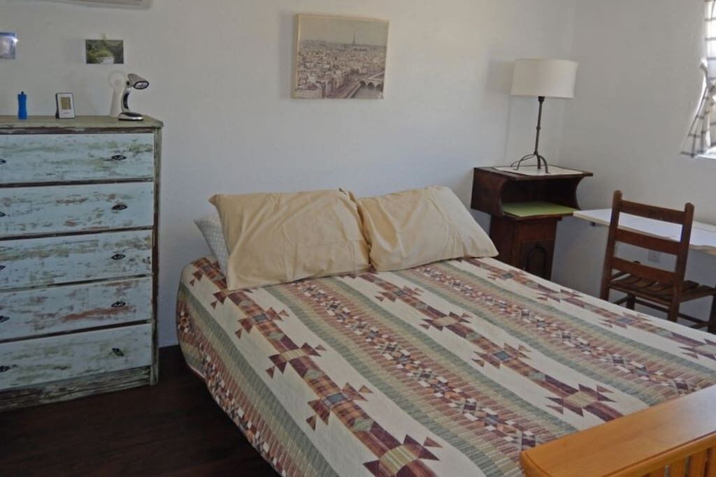 Sherri’s Terlingua Cabin on the Creek: Easy Access