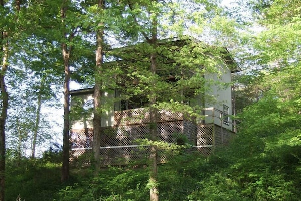 813c817b 2800 43f3 98a4 b8834624a7ac