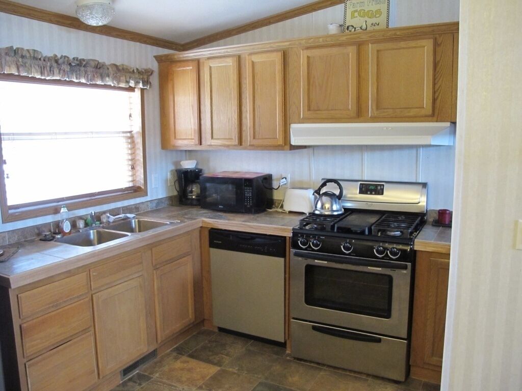 Woodward Cabin #2 with boat house