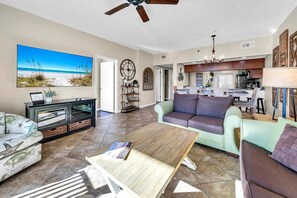 Télévision, lecteur de DVD, chaîne hi-fi