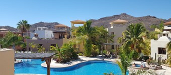 Familienfreundliches Wohnen am Pool, nur wenige Schritte vom Strand und Restaurants entfernt