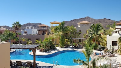 Loreto Bay Poolside Living, Steps from the Beach and Restaurants