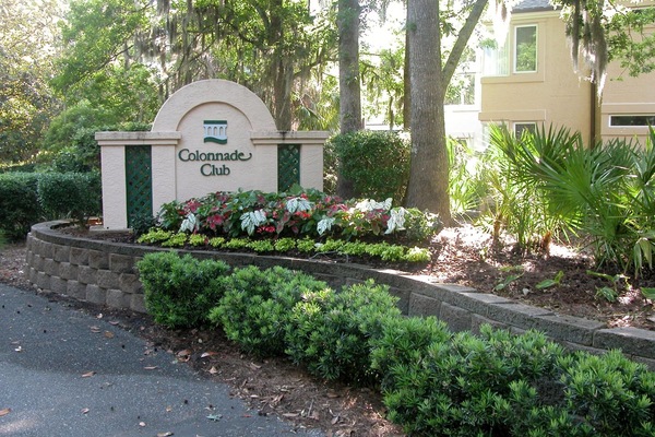 Entrance to Colonnade Club