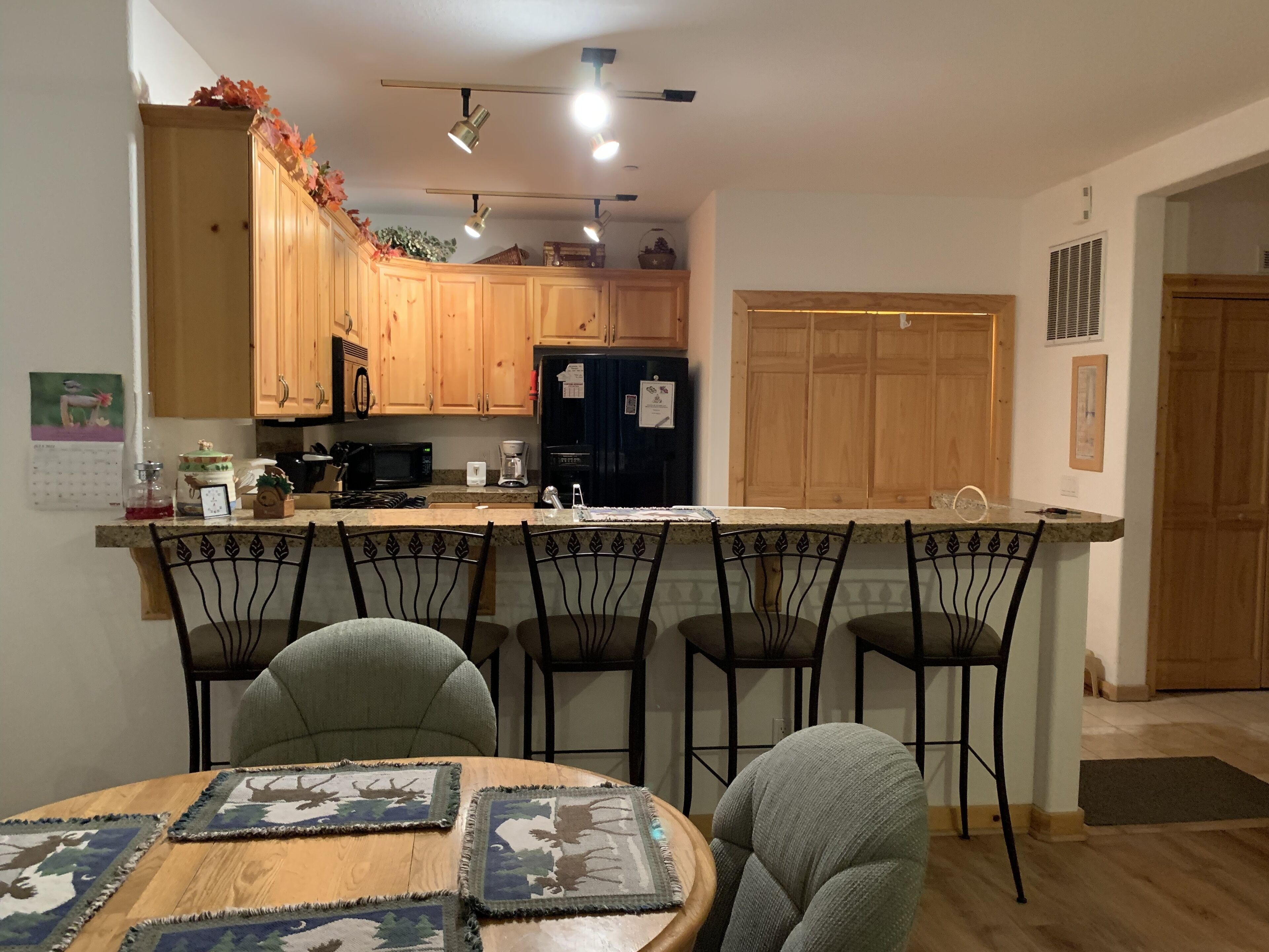 Three Bedroom 2 bath, Perfect Location!