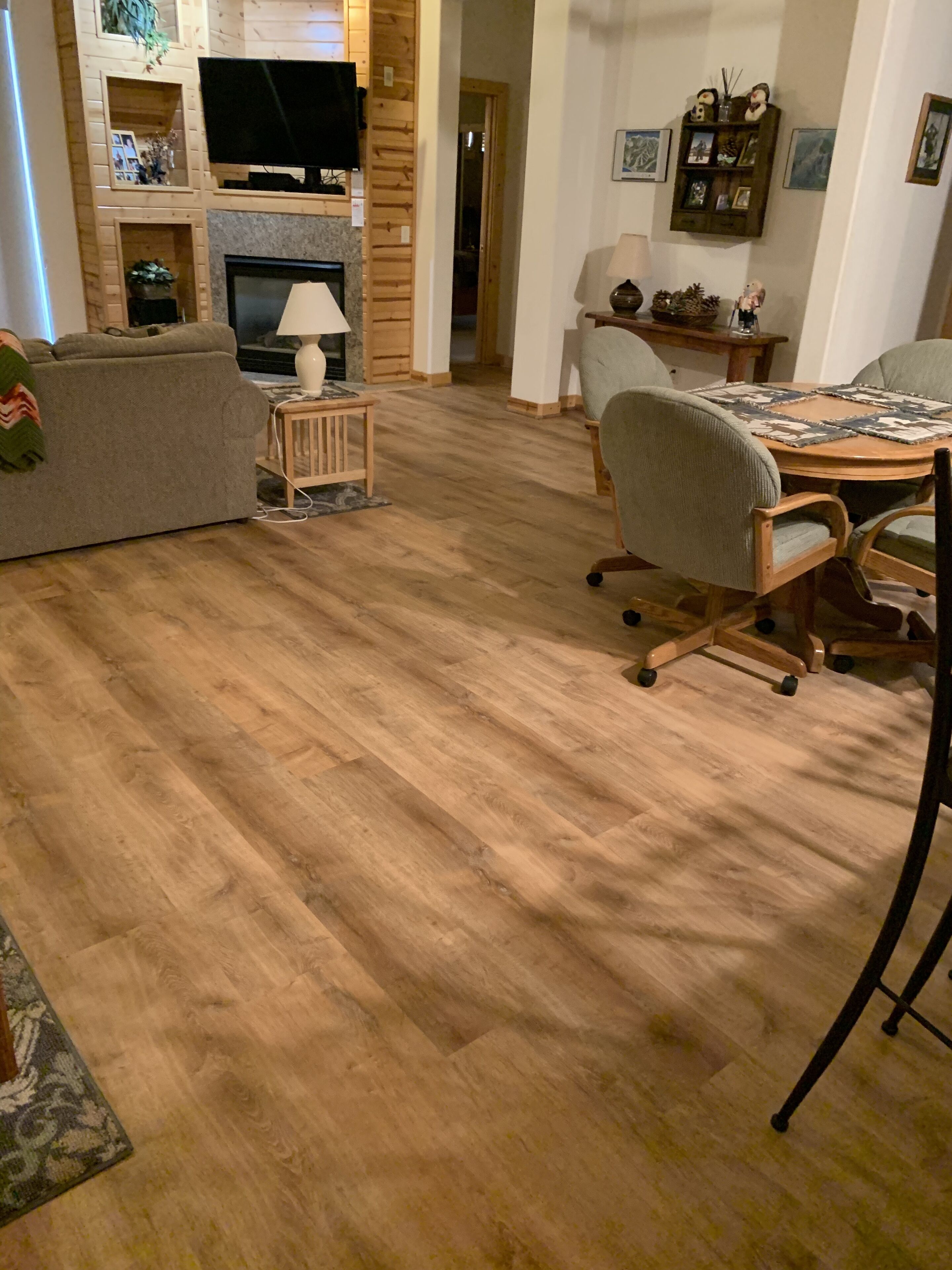 Three Bedroom 2 bath, Perfect Location!