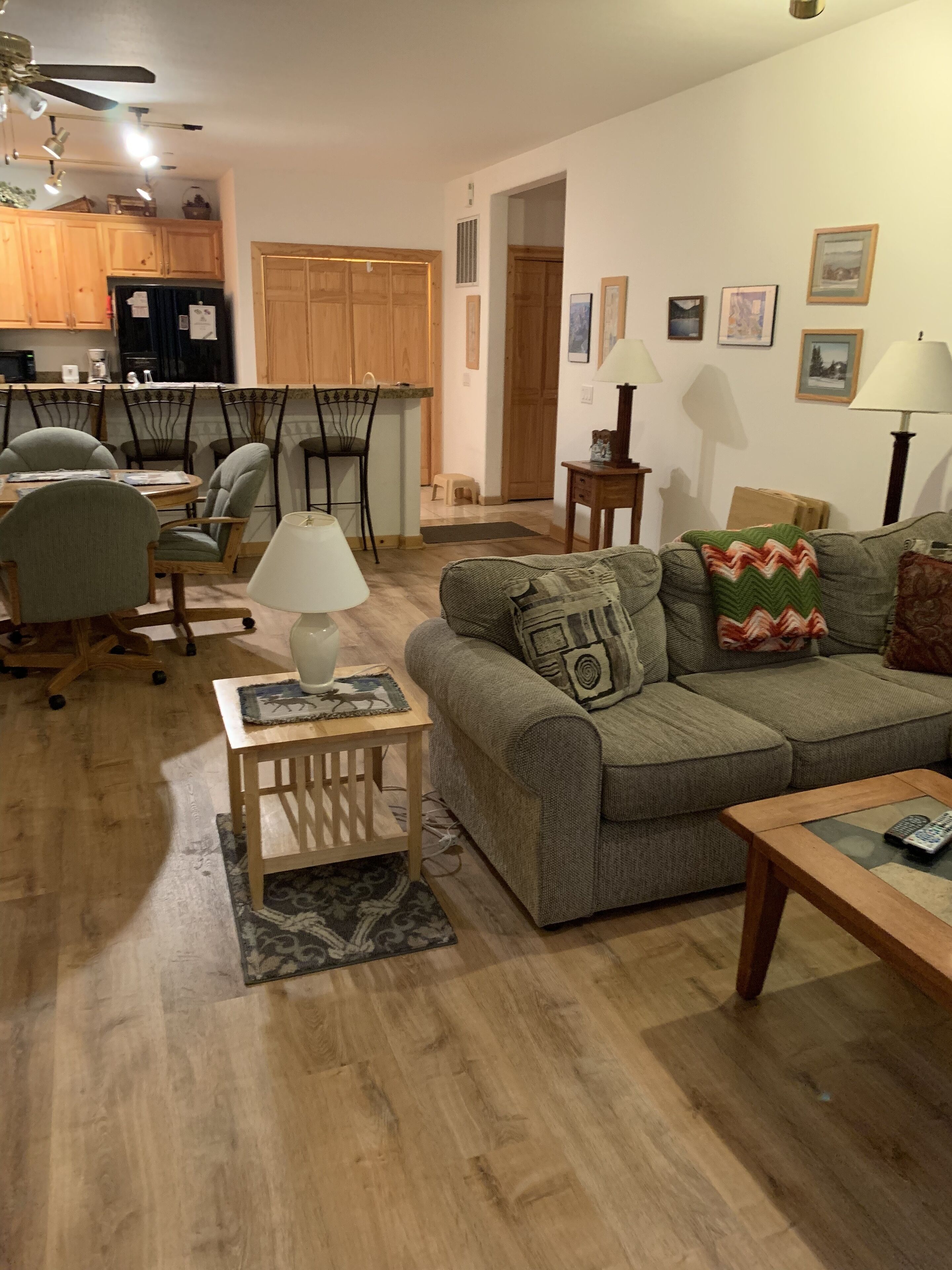 Three Bedroom 2 bath, Perfect Location!