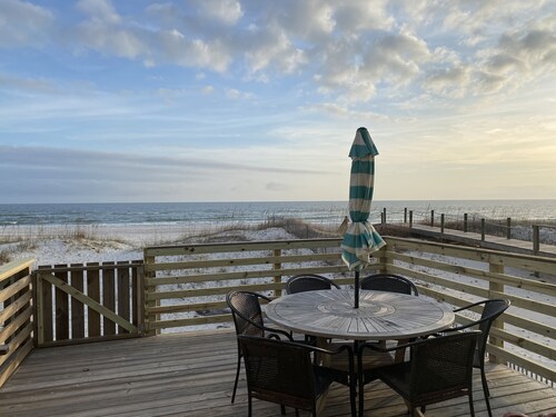 3BR Duplex ON The Beach, Sleeps 11 Comfortably