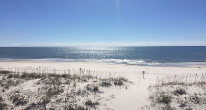 3BR Duplex ON The Beach, Sleeps 11 Comfortably