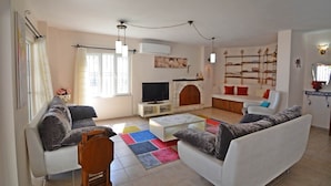 Villa, 4 Bedrooms, Private Pool | Living room | Flat-screen TV, fireplace - Villa Batum (Kas)