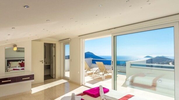 Villa, 4 chambres, piscine privée | 4 chambres, literie de qualité supérieure, draps fournis