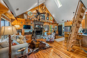 TV, fireplace, DVD player