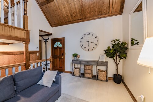 Castle like home in SW PDX, close to downtown!