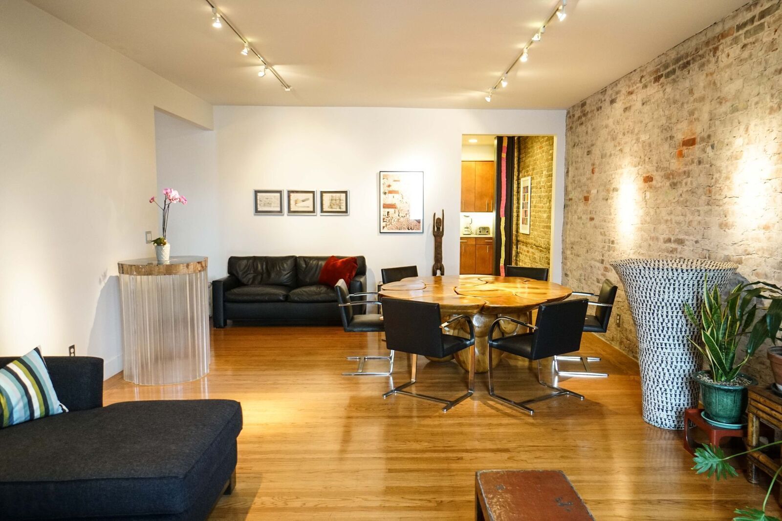 Architect Designed And Furnished Loft 