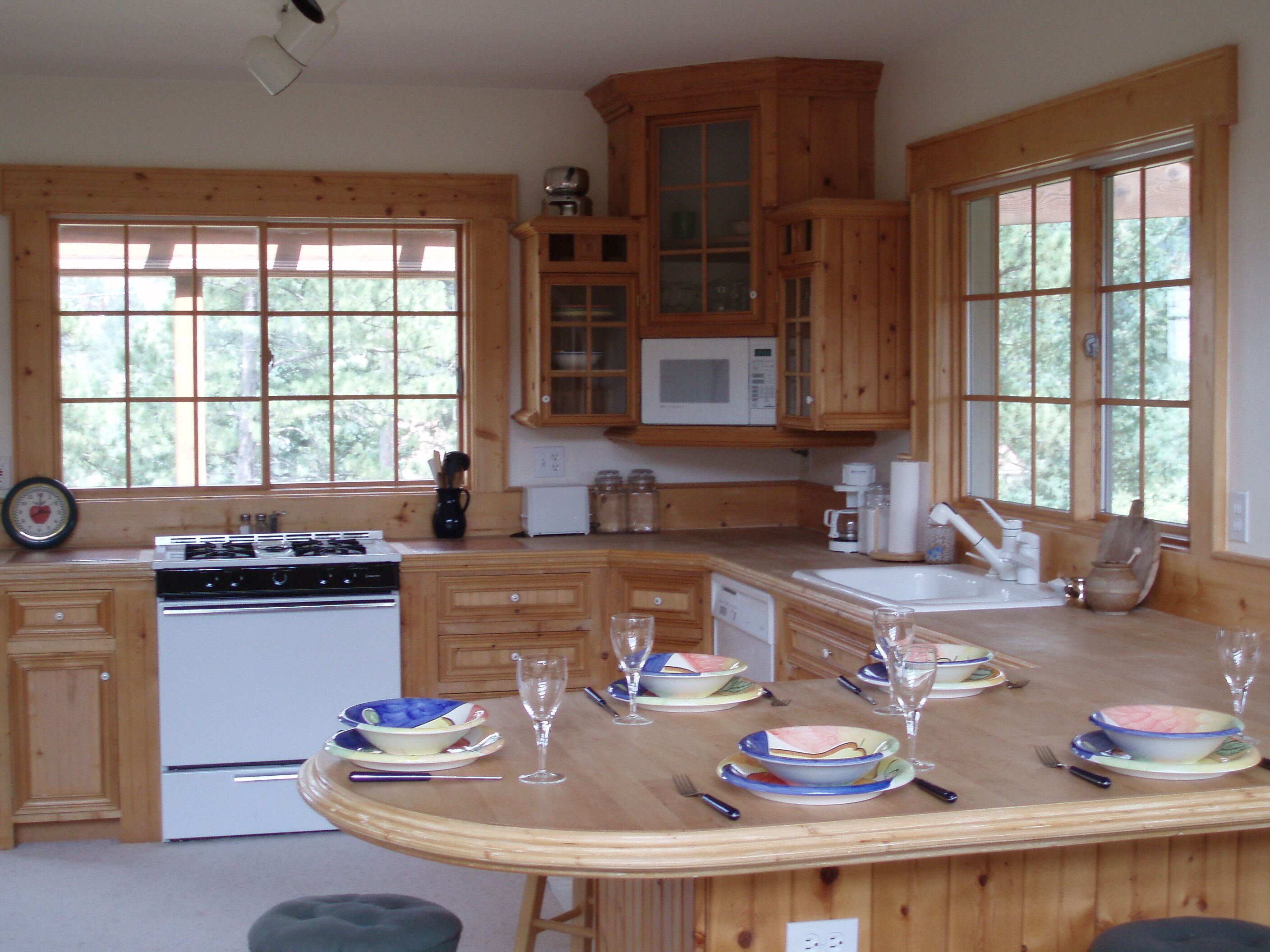 Peace & Quiet Convenient to Denver - Vegetarian Friendly!