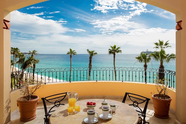 Beautiful ocean view. You will hear the waves roll in