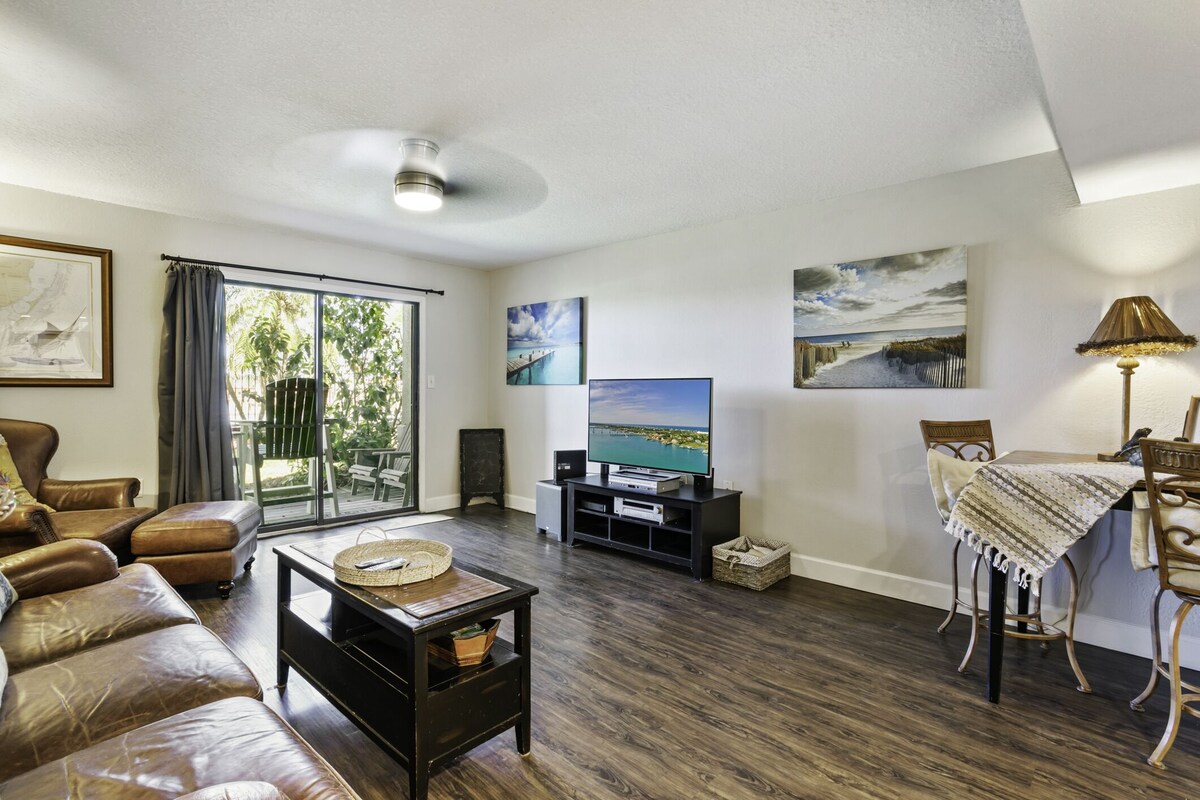 Photo 7 of Waterfront Condo with pool & dock close to historic district
