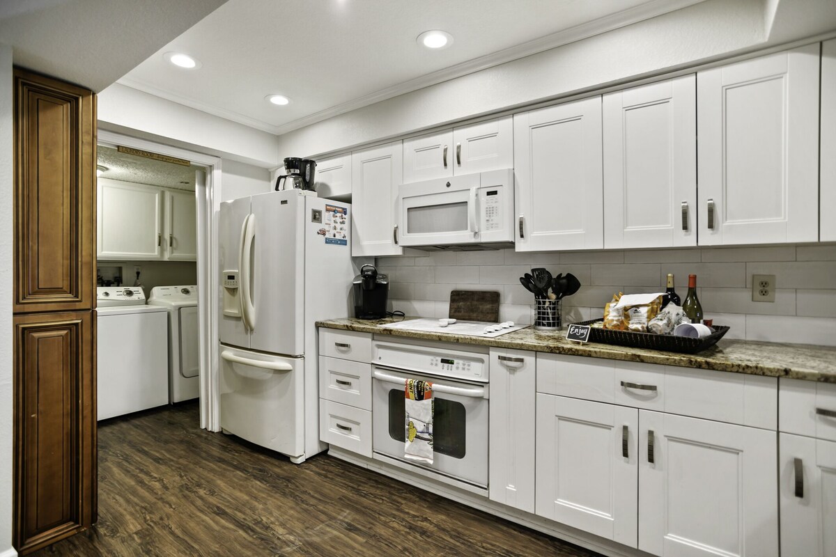 Photo 3 of Waterfront Condo with pool & dock close to historic district