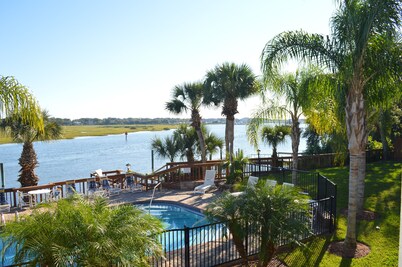 Waterfront Condo with pool & dock close to historic district