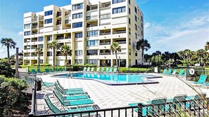 Outdoor pool - Beautiful Oceanfront Condo w/ Breathtaking Beach Views~21 Yrs. of 5 Star Reviews (Fernandina Beach)