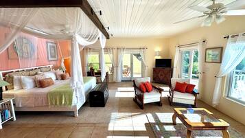 3 makuuhuonetta, työpöytä, silitysrauta/-lauta, ilmainen Wi-Fi