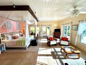 3 makuuhuonetta, työpöytä, silitysrauta/-lauta, ilmainen Wi-Fi